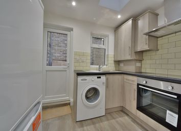 Thumbnail Flat to rent in Junction Road / Pemberton Gardens, Archway, London