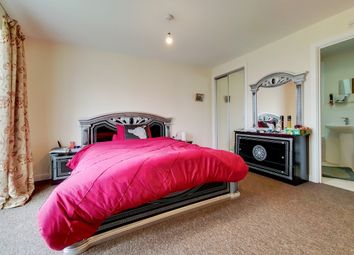Thumbnail 2 bed flat for sale in Chamberlain Close, Ilford
