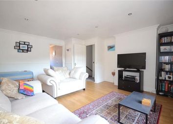 2 Bedrooms Maisonette for sale in Arnett Avenue, Finchampstead, Wokingham RG40