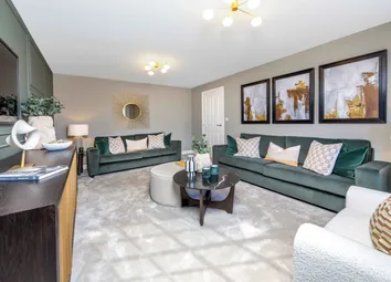 Holden Lounge