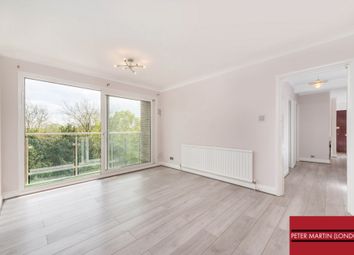 2 Bedrooms Flat to rent in Claydon House, Holders Hill Road, Hendon NW4