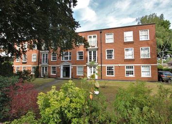 Thumbnail 3 bed flat to rent in Weybridge, Surrey