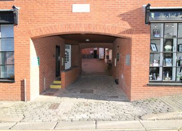 Thumbnail Flat to rent in Lower North Street, Exeter