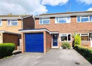 3 Bedrooms Semi-detached house for sale in Kimberley Close, Longlevens, Gloucester GL2