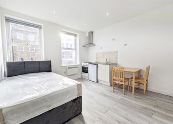 Thumbnail Studio to rent in 207 Trafalgar Road, London