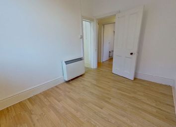 Thumbnail Studio to rent in Clandon Road, Guildford
