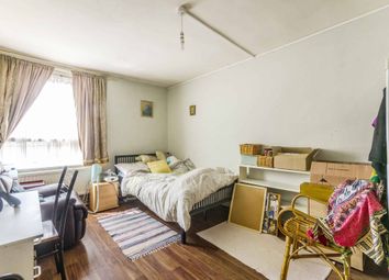 3 Bedrooms Flat to rent in De Beauvoir Rd, London N1