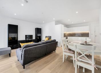 2 Bedrooms Flat to rent in Bonnet Street, London E16