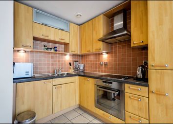 1 Bedrooms Flat to rent in Western Gateway, Silvertown E16