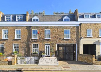 Thumbnail Property for sale in Queensdale Place, Holland Park