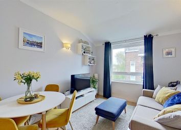 Thumbnail Flat for sale in Willow Tree Close, London
