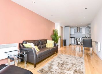 Thumbnail 2 bed flat to rent in Southgate Road, London