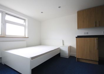 Thumbnail Room to rent in Valentines Road, Ilford