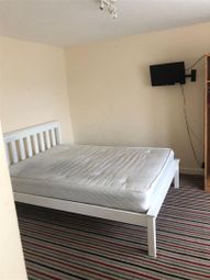 Thumbnail 1 bed property to rent in Wentworth Crescent, Hayes