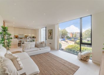 Thumbnail Flat to rent in Oval Road, Primrose Hill, London