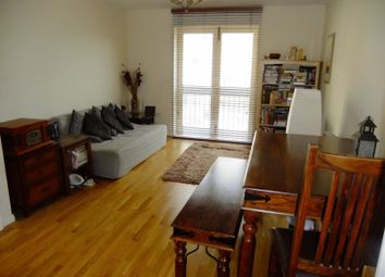 2 Bedrooms Flat to rent in Caravel Close, Isle Of Dogs, London E14