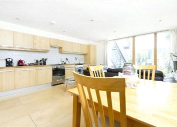 2 Bedrooms Flat to rent in Palfrey Place, London SW8