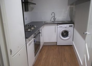 Thumbnail Room to rent in Aylesbury Street, Aylesbury Street, Fenny Stratford, Bletchley