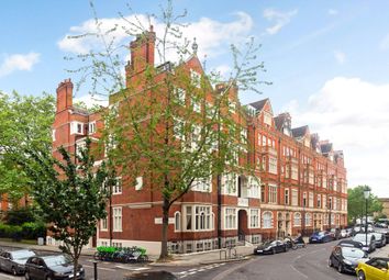 Thumbnail 2 bed flat for sale in Cadogan Gardens, Chelsea, London