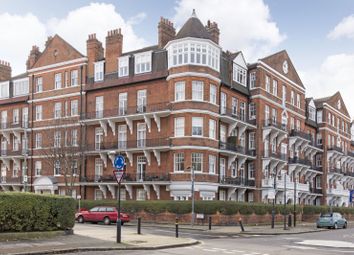 3 Bedrooms Flat for sale in Prince Of Wales Drive, London SW11