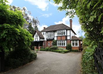4 Bedrooms Detached house for sale in The Green, Southgate, London N14