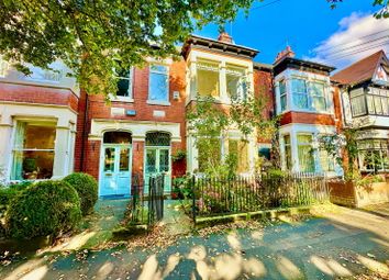 Thumbnail 5 bed terraced house for sale in Marlborough Avenue, Hull