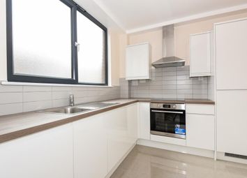 Thumbnail Flat to rent in Town Centre, Aylesbury