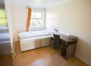 Thumbnail Room to rent in Leigh Hunt Drive, Southgate