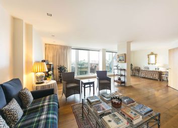 Thumbnail Flat for sale in Victoria Street, London