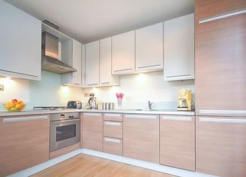 2 Bedrooms Flat to rent in Crown Place Apartments, Varcoe Road, Bermondsey SE16
