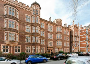 Thumbnail Flat to rent in Kensington Court, Kensington, Hyde Park, London