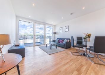 Thumbnail Flat to rent in Kingwood Apartments, 31 Waterline Way, London