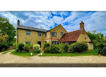 Thumbnail Hotel/guest house for sale in Milton Keynes, England, United Kingdom