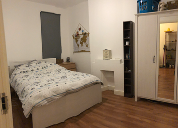 2 Bedrooms Flat to rent in Dorset Road, London/ Vauxhall SW8