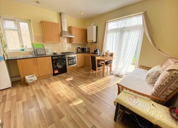 Thumbnail Flat to rent in Gordon Road, London