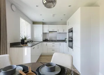 Three Sided Kitchen With Lots Of Storage