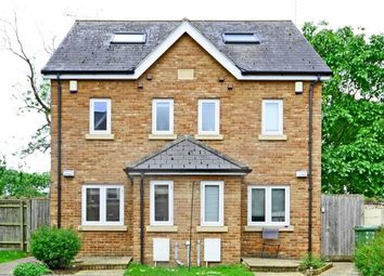 3 Bedroom Semi-detached house for rent