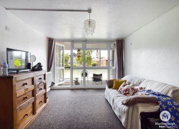 Thumbnail 2 bed flat for sale in Navestock Crescent, Woodford Green