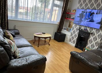 Thumbnail Maisonette to rent in Kinfauns Road, Ilford