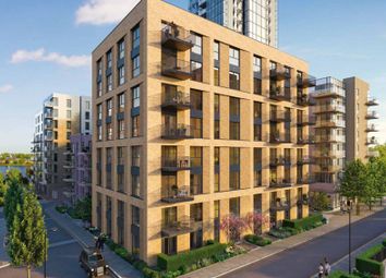 Thumbnail Flat for sale in Woodberry Down, Finsbury Park