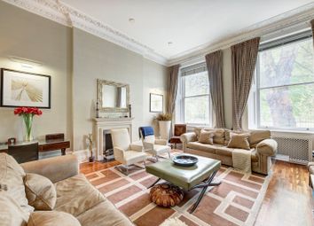 Thumbnail Flat for sale in Hyde Park Street, London