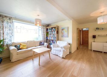 2 Bedrooms Flat for sale in 267 Hainault Road, Leytonstone, London E11