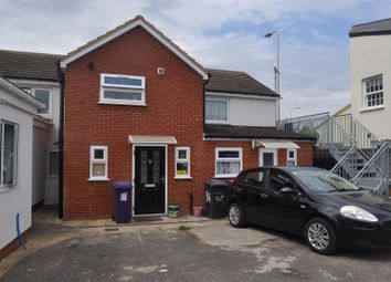 Thumbnail 5 bed property for sale in Cambridge Road, Hitchin