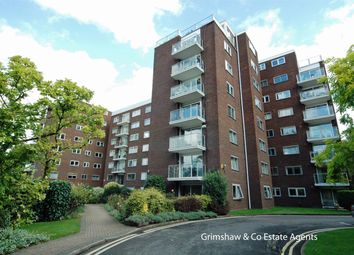2 Bedrooms Flat for sale in Minster Court, Hillcrest Road, Ealing, London W5