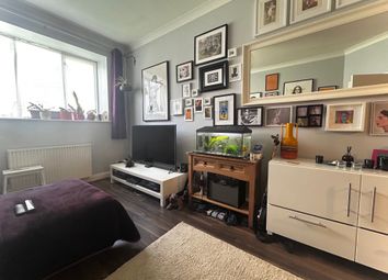 Thumbnail 1 bed flat to rent in Woodcote Road, Wallington