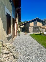 Thumbnail Farmhouse for sale in Very Quiet, 10km Hossegor / Capbreton Beaches, Orx, Saint-Vincent-De-Tyrosse, Dax, Landes, Aquitaine, France