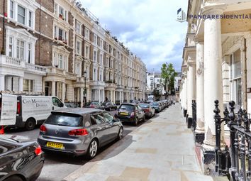 Thumbnail 2 bed triplex to rent in Clanricarde Gardens, Notting Hill, London