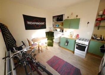 Thumbnail 2 bed property to rent in Autumn Place, Hyde Park, Leeds