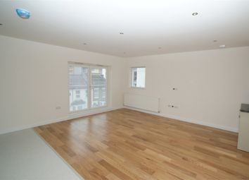 2 Bedrooms Flat to rent in Stirling Road, Walthamstow, London E17