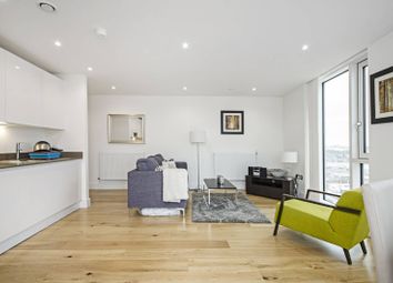 3 Bedrooms Flat for sale in High Street E15, Stratford,